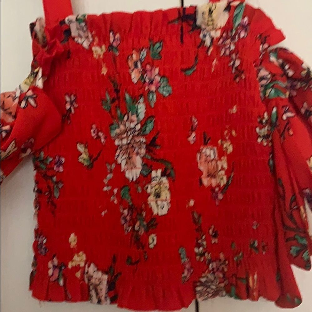 Flower top  - Picture 4 of 6